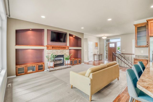 5831 Autumn Drive S, Fargo, ND 58104
