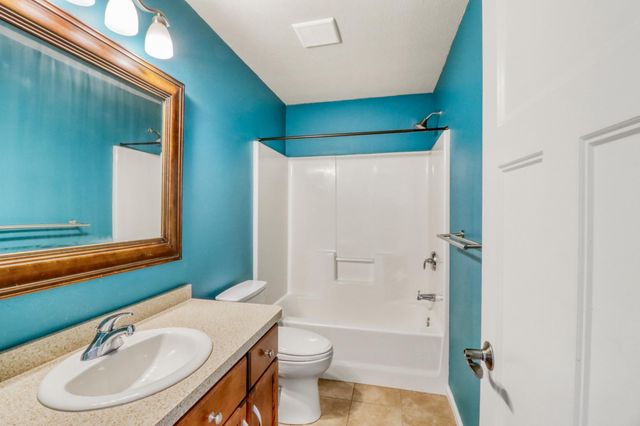 5831 Autumn Drive S, Fargo, ND 58104