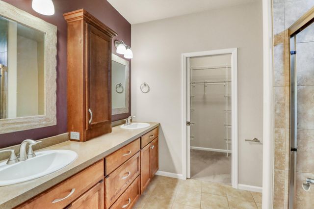 5831 Autumn Drive S, Fargo, ND 58104