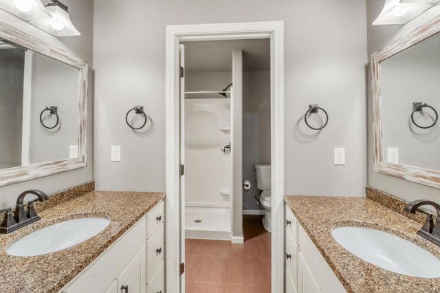 5831 Autumn Drive S, Fargo, ND 58104