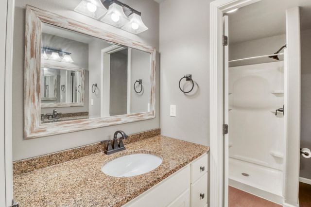 5831 Autumn Drive S, Fargo, ND 58104