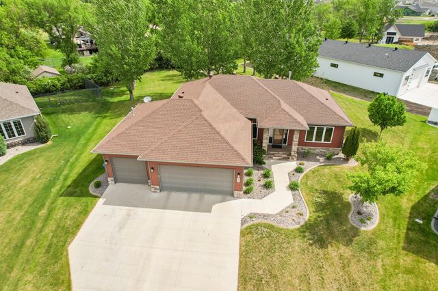 5831 Autumn Drive S, Fargo, ND 58104
