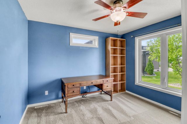 5831 Autumn Drive S, Fargo, ND 58104