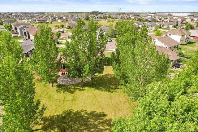 5831 Autumn Drive S, Fargo, ND 58104