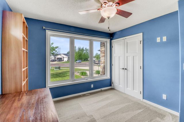 5831 Autumn Drive S, Fargo, ND 58104