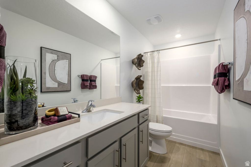 Image 13 of property listing at 1463 W BRIGHT EYES LN ##1504, Saratoga Springs, UT 84045