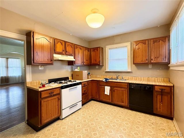 217 Emerling Drive, St Louis, MO 63121