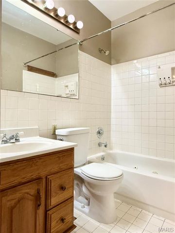 217 Emerling Drive, St Louis, MO 63121