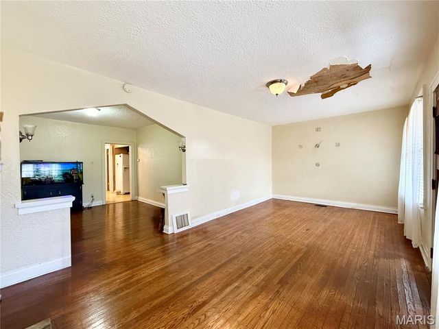 217 Emerling Drive, St Louis, MO 63121