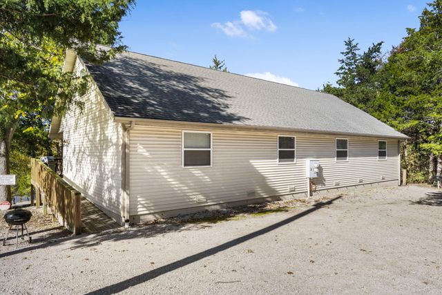 423 & 425 Eagle Drive, Reeds Spring, MO 65737