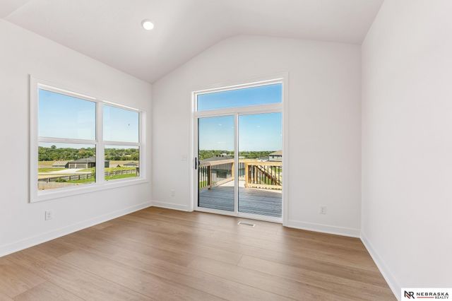 11101 N 161 Street, Bennington, NE 68007