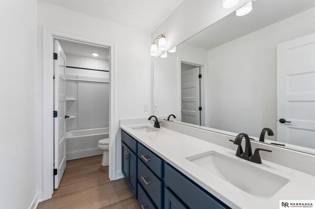 11101 N 161 Street, Bennington, NE 68007