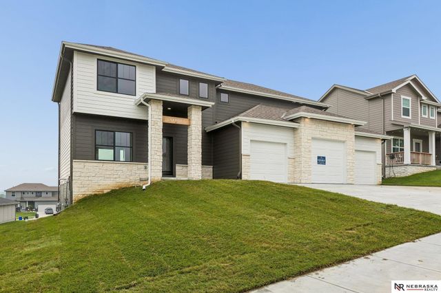11101 N 161 Street, Bennington, NE 68007