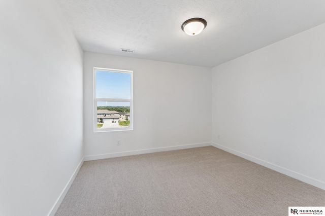 11101 N 161 Street, Bennington, NE 68007