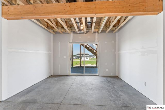 11101 N 161 Street, Bennington, NE 68007