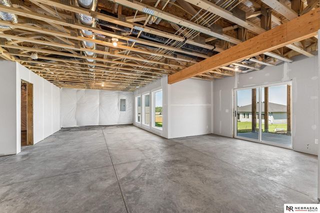 11101 N 161 Street, Bennington, NE 68007