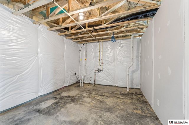 11101 N 161 Street, Bennington, NE 68007
