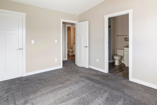 916 34th Ave NE, Minot, ND 58703