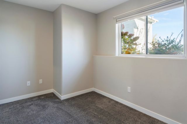 916 34th Ave NE, Minot, ND 58703