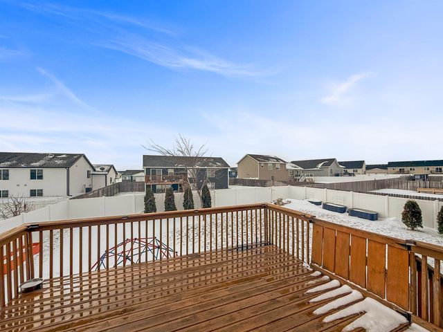 916 34th Ave NE, Minot, ND 58703