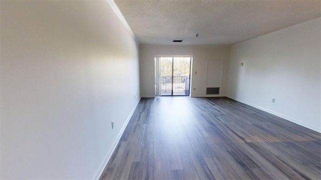 300 Johnson Ferry Road NE B409, Sandy Springs, GA 30328