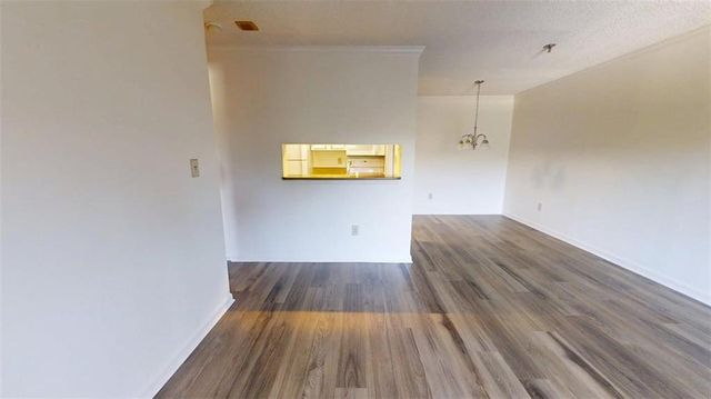 300 Johnson Ferry Road NE B409, Sandy Springs, GA 30328