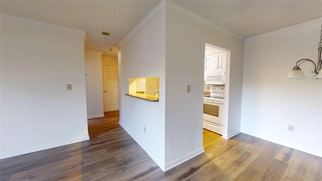 300 Johnson Ferry Road NE B409, Sandy Springs, GA 30328
