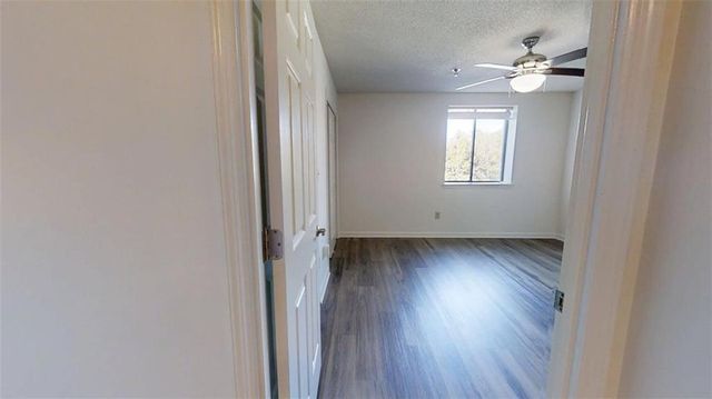 300 Johnson Ferry Road NE B409, Sandy Springs, GA 30328