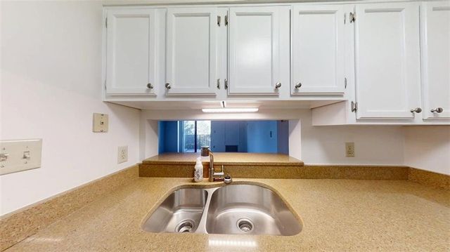 300 Johnson Ferry Road NE B409, Sandy Springs, GA 30328