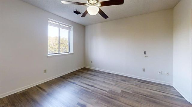 300 Johnson Ferry Road NE B409, Sandy Springs, GA 30328