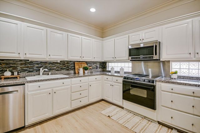 6911 Cat Creek RUN, Austin, TX 78731