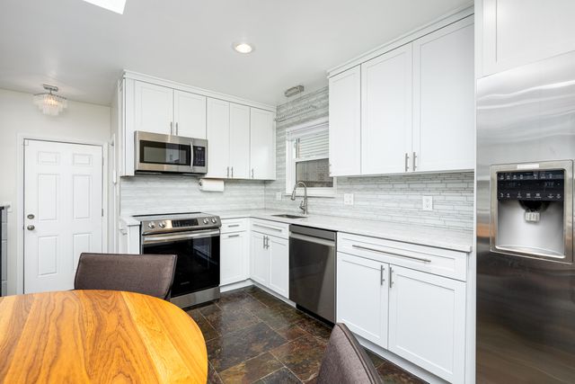 32647 Hees Street, Livonia City, MI 48150
