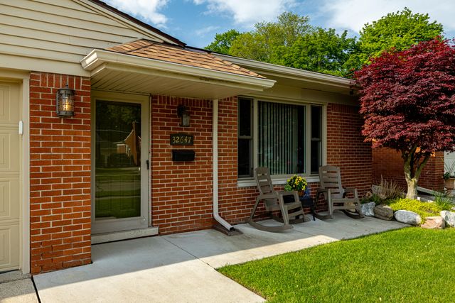 32647 Hees Street, Livonia City, MI 48150