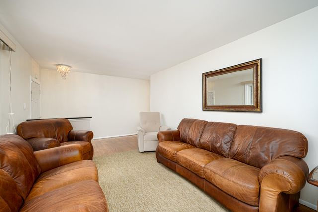 32647 Hees Street, Livonia City, MI 48150