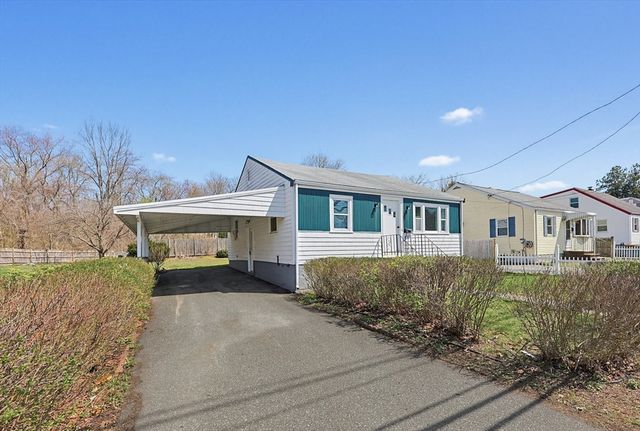 47 Willow St, Woburn, MA 01801