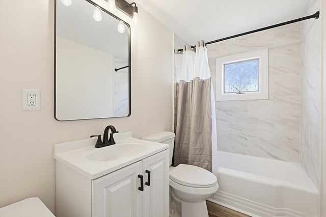 47 Willow St, Woburn, MA 01801
