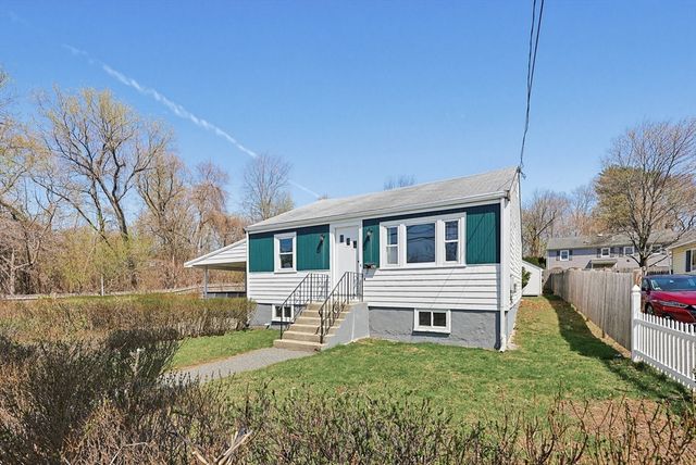 47 Willow St, Woburn, MA 01801