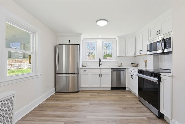 47 Willow St, Woburn, MA 01801