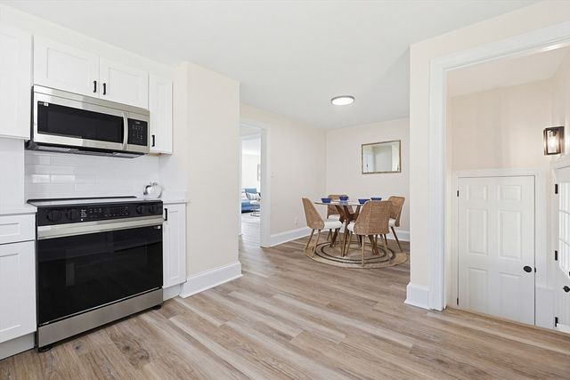 47 Willow St, Woburn, MA 01801