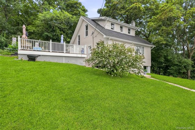 16 Hillside Avenue, Highland Falls, NY 10928