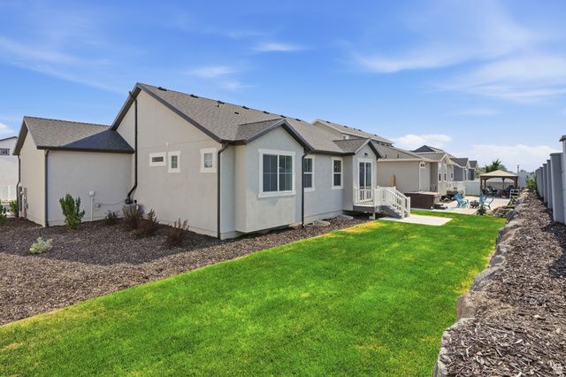 8139 W JOE DR, Magna, UT 84044