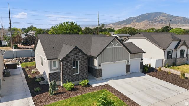 8139 W JOE DR, Magna, UT 84044