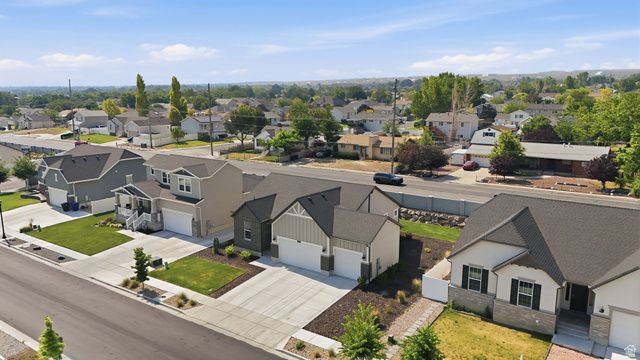 8139 W JOE DR, Magna, UT 84044