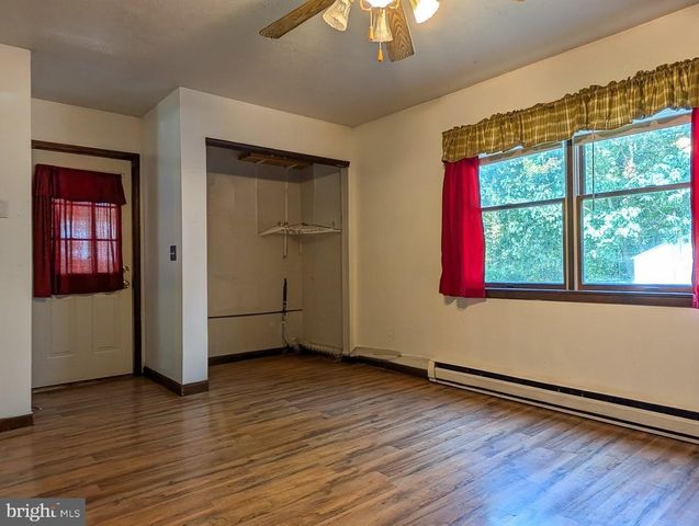 1158 CREEKSIDE DR, Altoona, PA 16601