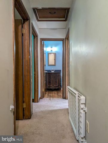 1158 CREEKSIDE DR, Altoona, PA 16601