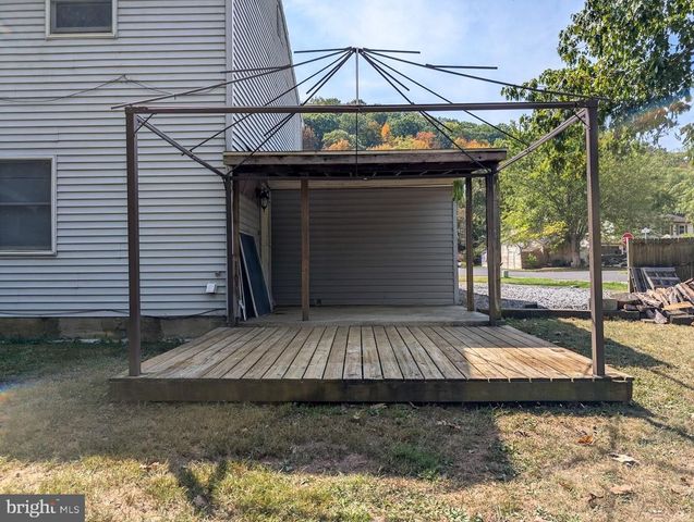 1158 CREEKSIDE DR, Altoona, PA 16601