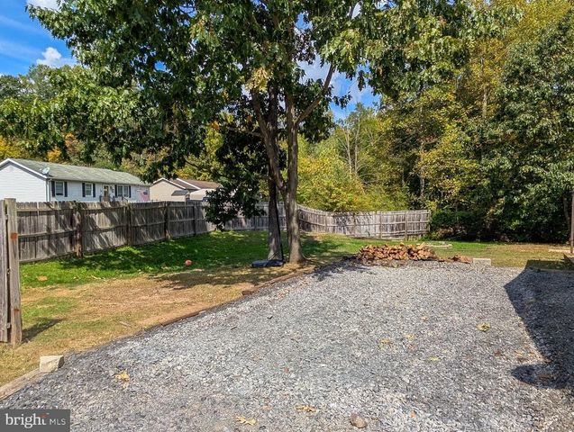 1158 CREEKSIDE DR, Altoona, PA 16601