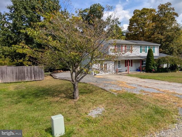 1158 CREEKSIDE DR, Altoona, PA 16601