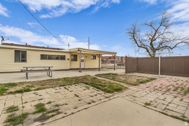 1005 N CAPISTRANO DR, Salt Lake City, UT 84116