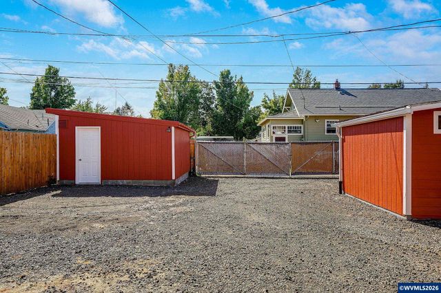 856 Highland Av NE, Salem, OR 97301